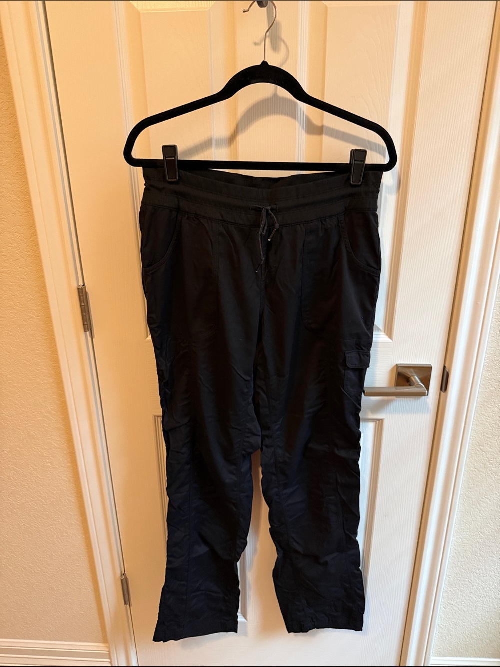 The North Face Black Women's Drawstring Waist Pants